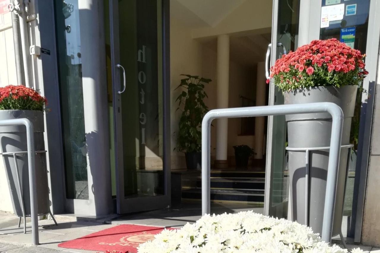 Hotel Leopardi Napoli Dış mekan fotoğraf